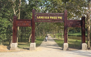 Lăng mộ vua Thiệu Trị lại lộ thêm một công trình “lạ”