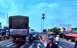 TPHCM: Bức xúc tài xế xe tải chạy ngược chiều để đỡ mất 1 km