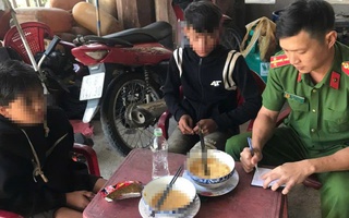 Hai thiếu niên trôi dạt trên lòng hồ thủy điện nhiều giờ