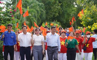 UBND TPHCM có chỉ đạo về công trình "Đường cờ Tổ quốc - Đường hoa Côn Đảo" của Báo Người Lao Động