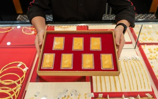 Chiều 8-1, giá vàng miếng SJC giảm nhanh