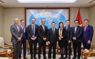 Tập đoàn Prudential cam kết đầu tư dài hạn tại Việt Nam