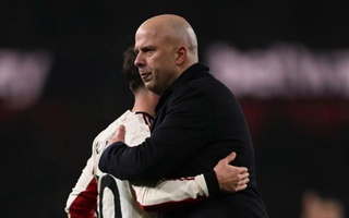 Một điểm quý giá và lời cảnh báo cho Liverpool