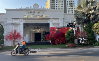 Nữ công nhân đang hát trong tiệc tất niên bất ngờ gục xuống, tử vong