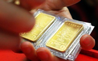 Chính sách mới tháng 2-2026: Nóng chuyện mua bán vàng sai phép; để khách trốn tại nước ngoài