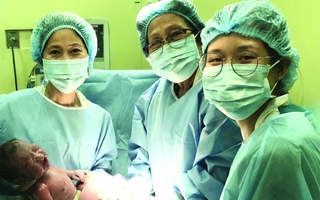 1 gia đình 3 thế hệ bác sĩ sản khoa