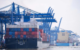 Logistics TP HCM: Chuyển mình từ "cú hích" xanh và số