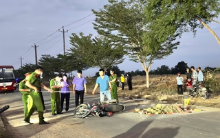 Va chạm xe tải, nữ công nhân tử vong khi vừa tan ca