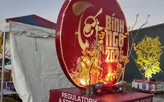 Sắc xuân rạng rỡ trong những hội chợ Tết Việt nơi xứ người