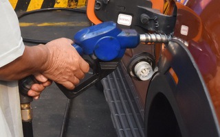 Thu hồi giấy phép phân phối xăng dầu của KK Petro