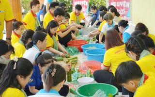 Mang Xuân về xã biên giới