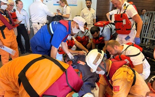 Cứu nạn khẩn cấp hành khách Đức nguy kịch trên biển cách Đà Nẵng 215 hải lý