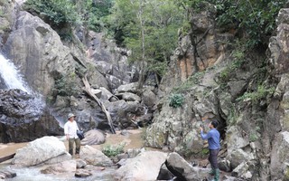 Hố Trời - tuyệt cảnh nguyên sơ giữa Tây Sơn Thượng đạo