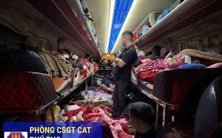 73 hành khách chen chúc nhau trên xe khách 22 chỗ