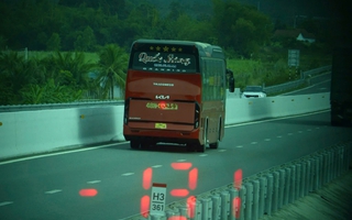 3 ngày, 250 xe khách vi phạm tốc độ trên đường cao tốc TPHCM - Vân Phong