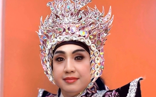 Nghệ sĩ Ngân Linh sau 15 năm xa xứ, hạnh phúc khi làm thiện nguyện tại quê nhà