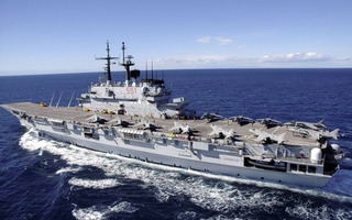 Indonesia đón tàu sân bay boong phẳng đầu tiên của Đông Nam Á