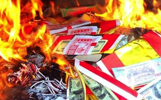 Văn khấn hóa vàng theo phong tục cổ truyền tết Bính Ngọ 2026