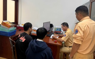 Xử lý thanh niên bốc đầu xe máy để quảng cáo cho tiệm sửa xe