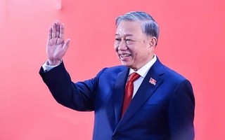 VỮNG BƯỚC DƯỚI CỜ ĐẢNG