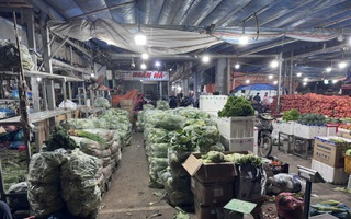 Chợ mở cửa trở lại nhưng thưa thớt khách