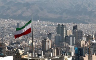 Thụy Điển, Serbia kêu gọi công dân rời khỏi Iran