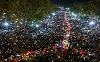 300.000 người đổ về Hội Xuân núi Bà Đen năm 2026