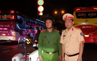 CSGT TPHCM ra quân bảo đảm người dân trở lại thành phố an toàn