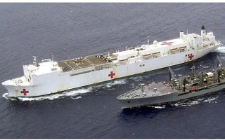 Điều tàu bệnh viện đến Greenland, ông Donald Trump nói gì?