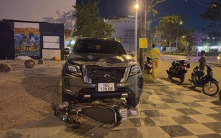 Khởi tố vụ án, tạm giữ tài xế xe bán tải kéo lê xe máy gần 1km