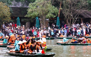 Du lịch Ninh Bình thăng tiến vượt bậc, đón lượng khách đứng thứ 2 cả nước