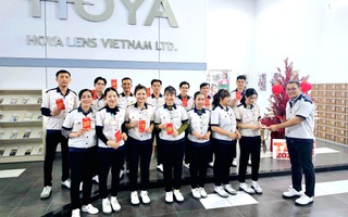 Hình ảnh công nhân ở thủ phủ công nghiệp phấn khởi ngày đầu năm mới