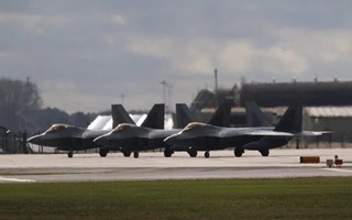Mỹ triển khai phi đội "Chim ăn thịt" F-22 tới Israel trước thềm đàm phán với Iran