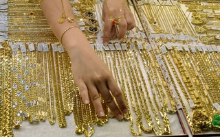Trước ngày vía Thần Tài, giá vàng trong nước cao hơn thế giới tới 21 triệu đồng/lượng