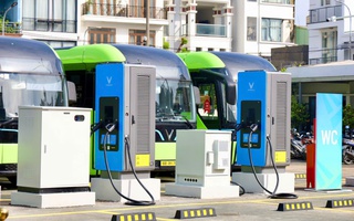 VinBus tiếp nhận 7 tuyến xe buýt điện tại TPHCM