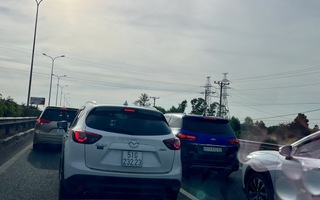 Làm gì để giảm ùn tắc giao thông? (*): Siết chế tài, phủ công nghệ