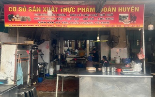 Khởi tố chủ cơ sở sản xuất giò chả chứa hàn the, thu giữ hơn 1,2 tấn