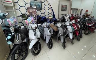 Xe máy "rớt" giá sau Tết