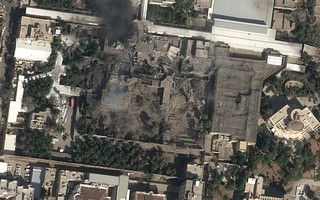 Hình ảnh vệ tinh khu nhà của lãnh đạo tối cao Iran bị phá hủy