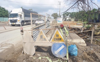 Hạ tầng giao thông ì ạch, người dân miền Trung gánh hệ lụy