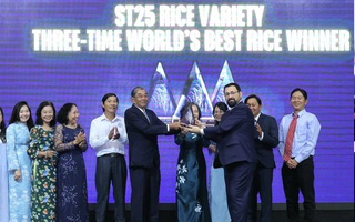 Rice Trader CEO honors Vietnam’s ST25 rice innovator