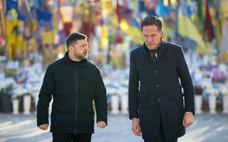 NATO chuẩn bị triển khai quân đội, máy bay, tàu chiến đến Ukraine