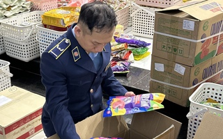 Đà Nẵng: Thu giữ hơn 2.400 sản phẩm thực phẩm nhập lậu, quá hạn trước Tết