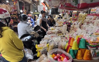 Quà quê ở chợ truyền thống bán chạy