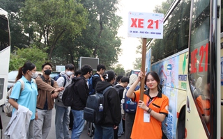 Hàng ngàn sinh viên được “bao trọn gói” về quê đón Tết