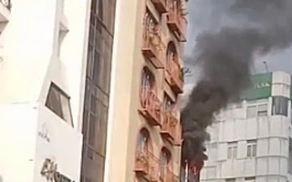 Cháy nhà 5 tầng ở trung tâm TPHCM vào sáng nay