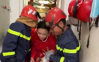 Cô dâu, chú rể ở TPHCM bị mắc kẹt thang máy, cảnh sát nhanh chóng hỗ trợ để kịp giờ đón dâu