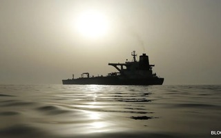 “Yết hầu” năng lượng bị Iran đóng cửa, giá dầu biến động mạnh?