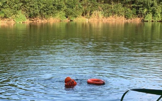 Đi câu cá, 2 học sinh tiểu học chết đuối thương tâm