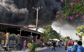 Vụ cháy lớn kho chứa nệm ở TPHCM: Cơ sở không có giấy phép kinh doanh